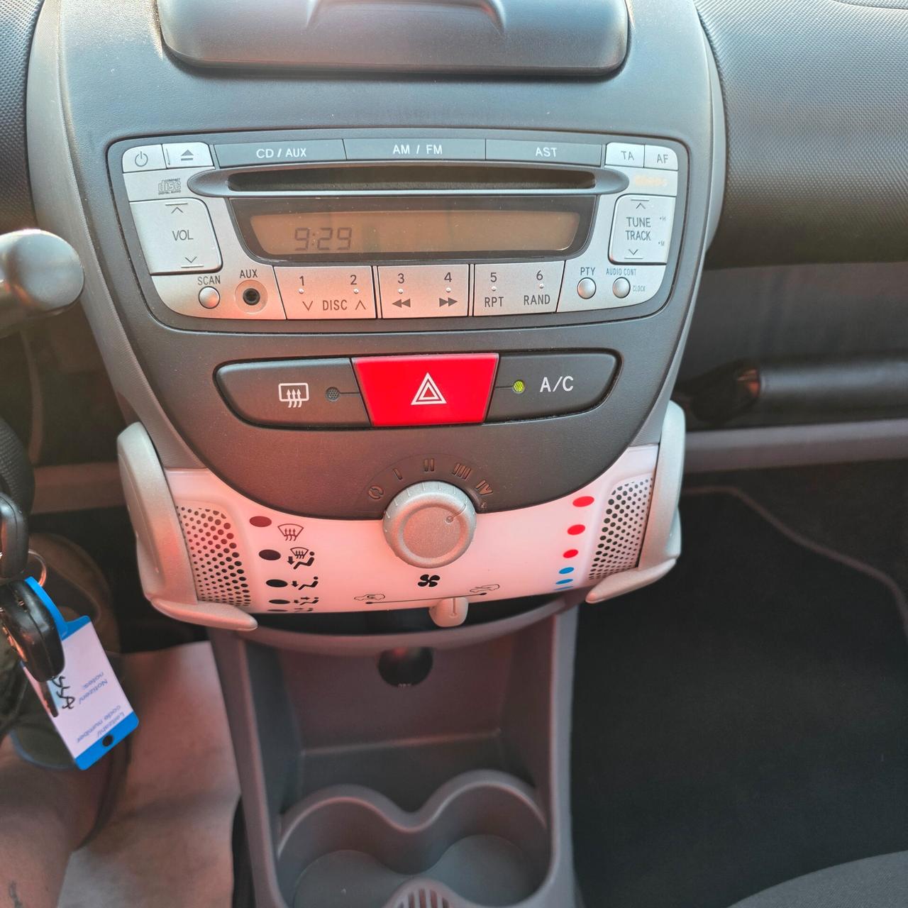 Toyota Aygo 1.0 12V VVT-i 5 porte Sol Connect