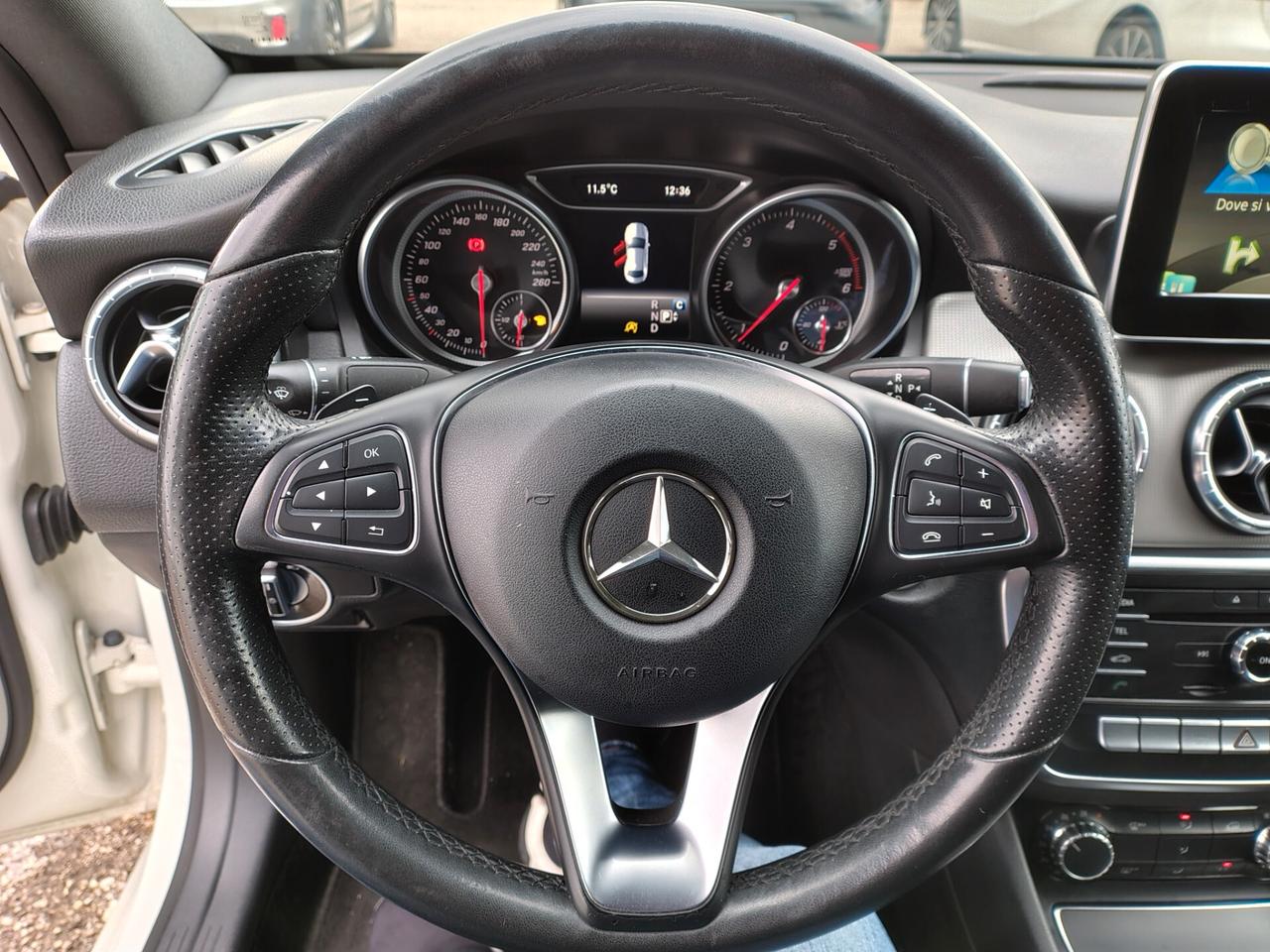 Mercedes-benz CLA 180 d Automatic Business