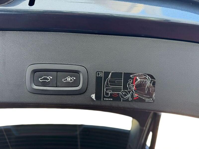 Volvo XC40 D3 150 CV Automatica NAVI TETTO LED Inscription