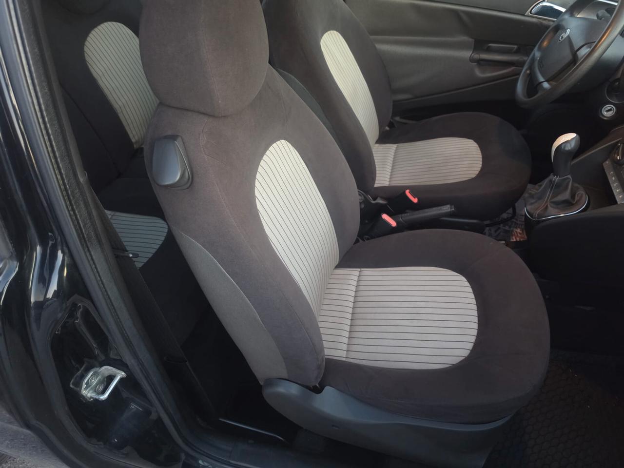 Lancia Ypsilon Moda milano