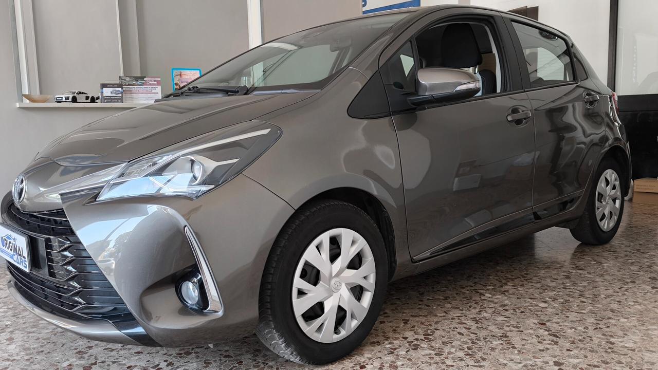 Toyota Yaris 1.0 5 porte Lounge