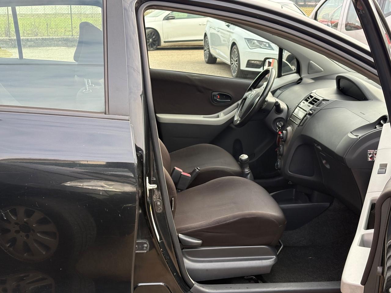 Toyota Yaris 1.0 5 porte Now