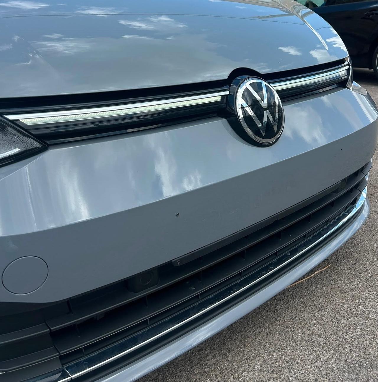 Volkswagen Golf VIII 2.0 TDI 150 CV DSG -2020 18"/LED