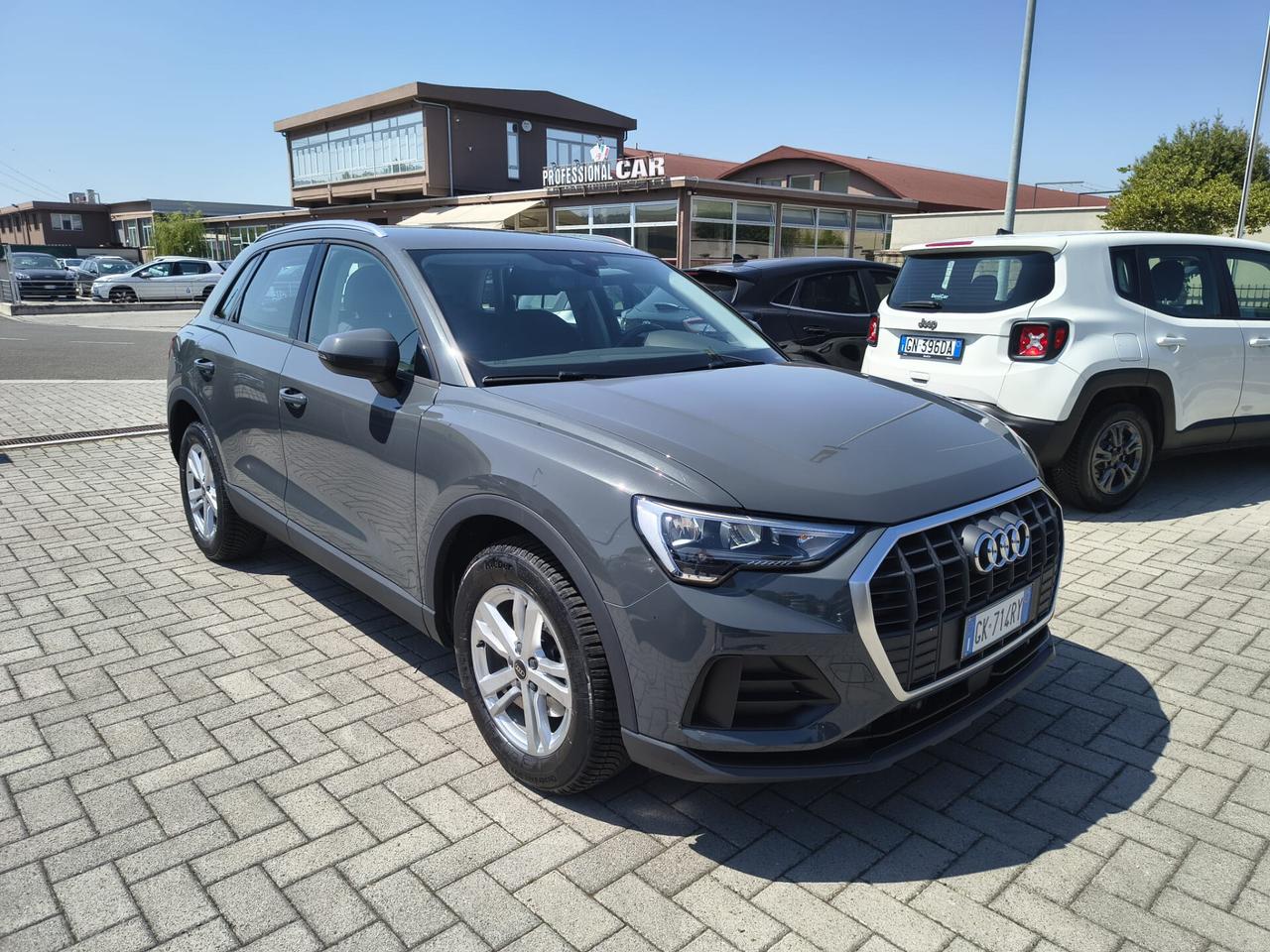 Audi Q3 2.0 TDI/DIESEL *AUTO*S tronic PREZZO REALE