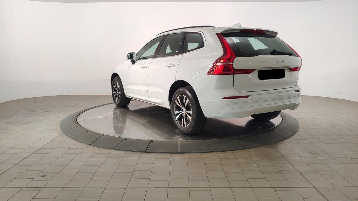 VOLVO Xc60 B4 Mild Hybrid (D) Awd Geartronic Momentum Pro