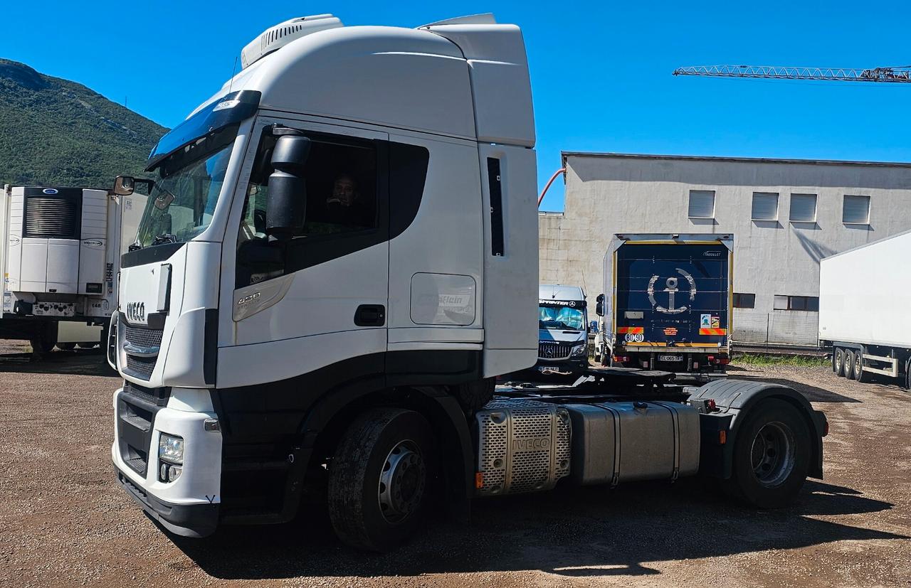 IVECO STRALIS 480 HI-WAY (630.000 km)