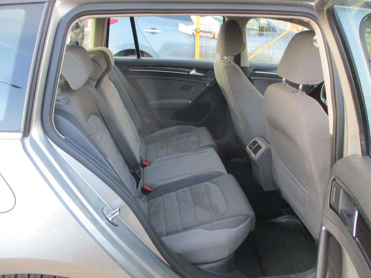 Volkswagen Golf S.W. 1.6 TDI 105 CV MOLTO BELLA