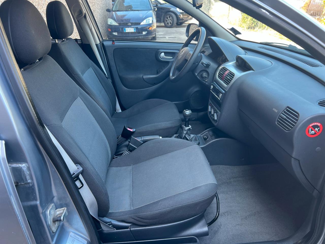 Opel Corsa 1.0i 12V cat 5 porte adatta a neopatentati