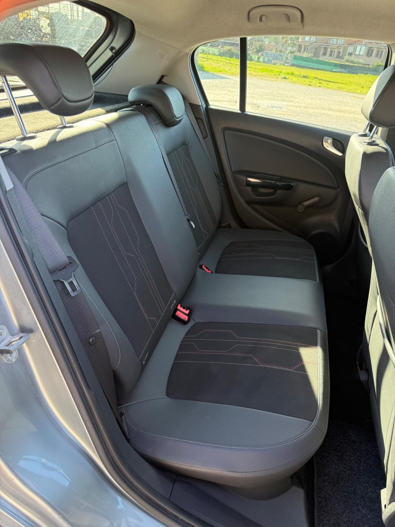 Opel Corsa 1.2 Benzina/Metano Neopatentati UNIPROPRI