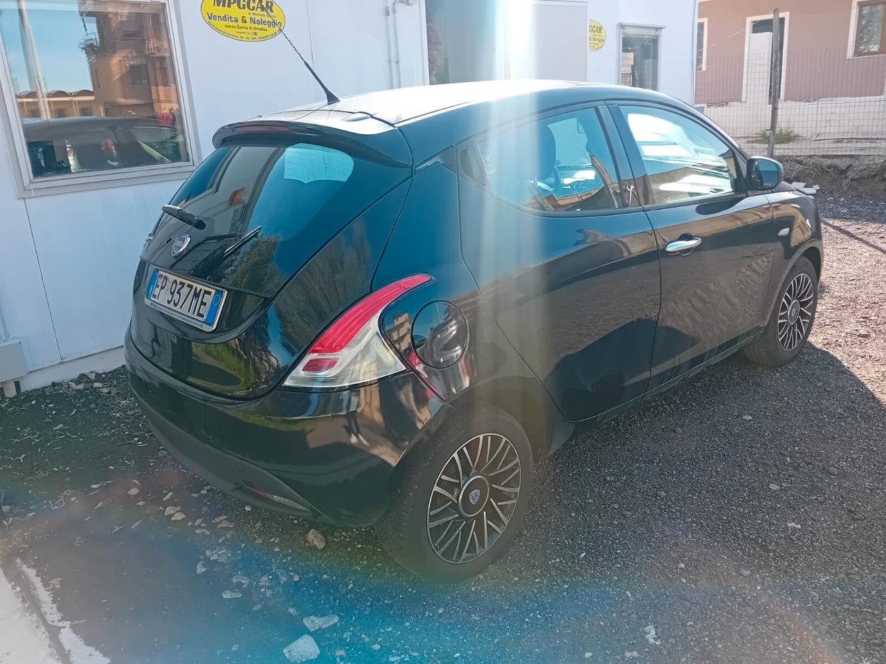 Lancia Ypsilon 1.3 MJT 16V 95 CV 5 porte S&S Silver