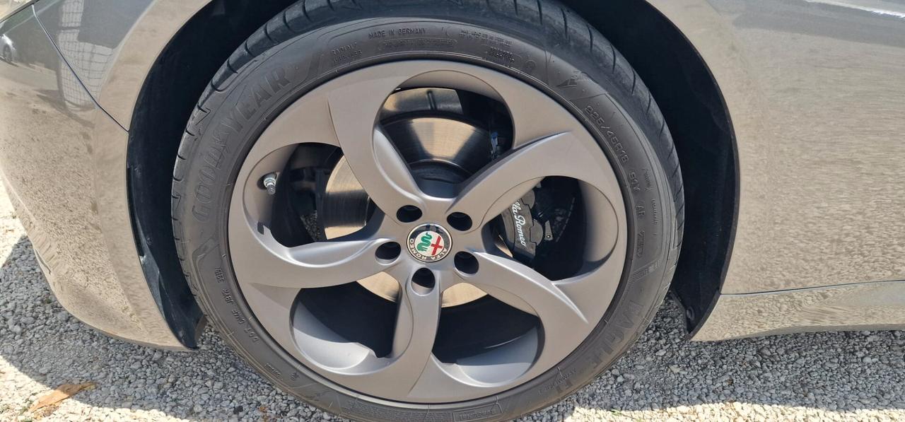 GIULIA 2.2 JTM 180 CV AT8 SPORT EDITION PAERI AL NUOVO