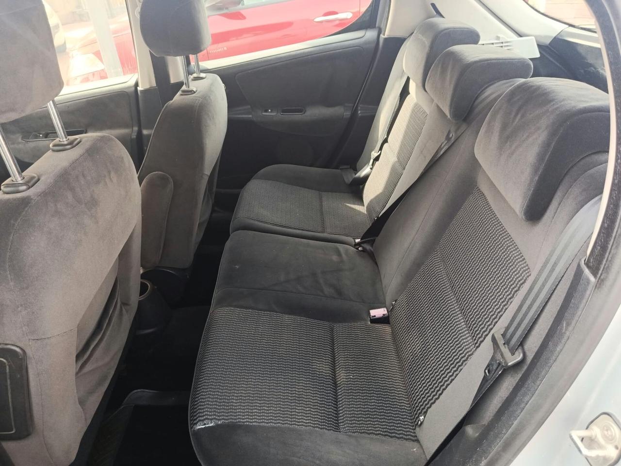 Peugeot 207 1.4 HDi 70CV 5p. ONE Line