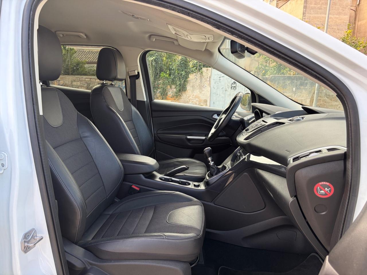 Ford Kuga 2.0 TDCI 115 CV 2WD Titanium