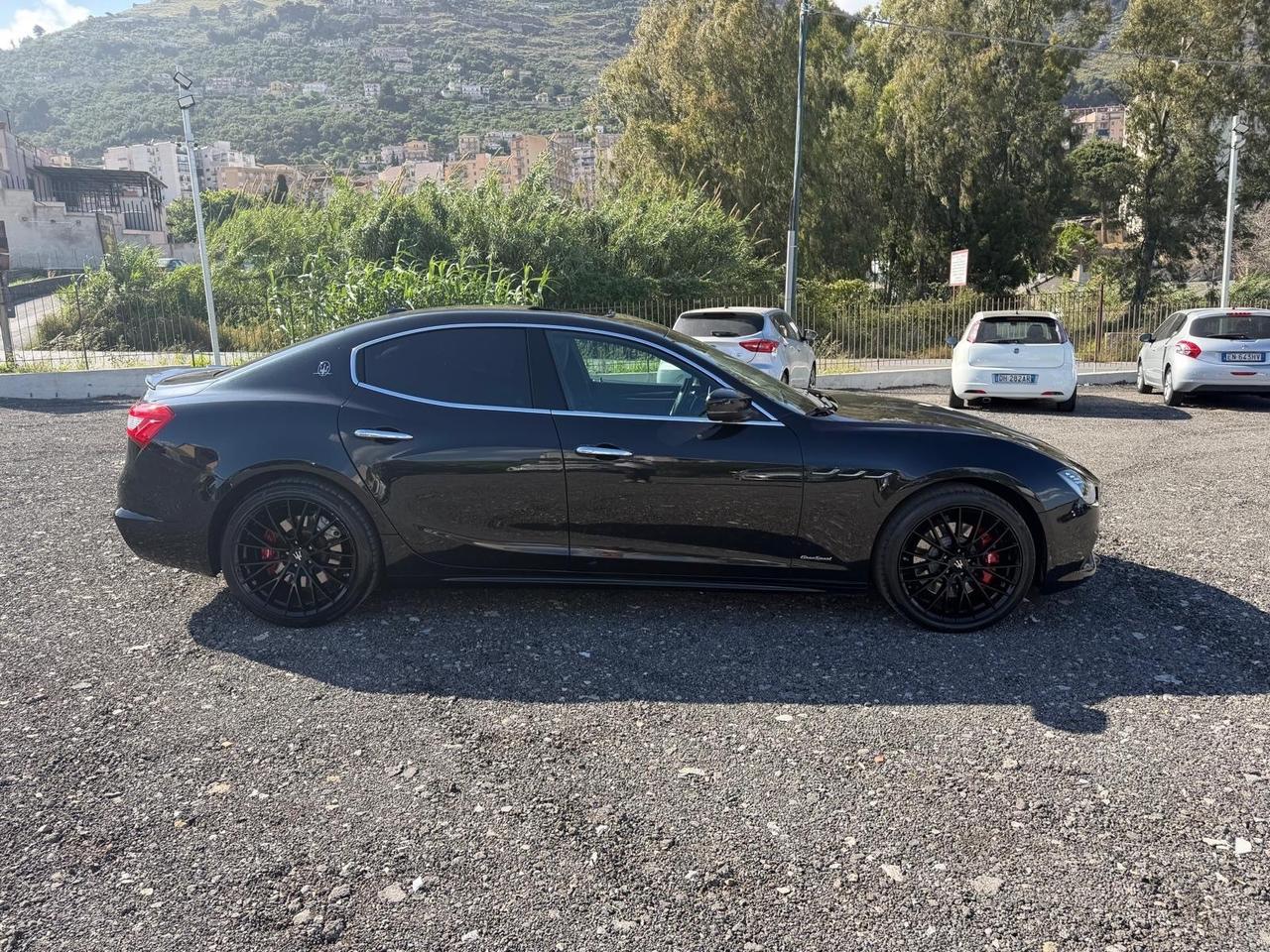 Maserati Ghibli V6 Diesel Nerissimo Edition