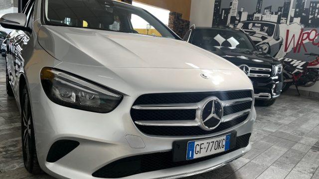 MERCEDES-BENZ B 180 d Premium