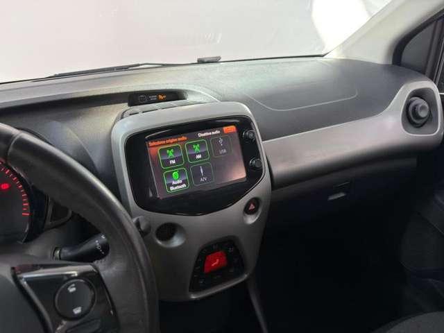 Toyota Aygo 1.0 VVT-i 69 CV 5 porte x-play