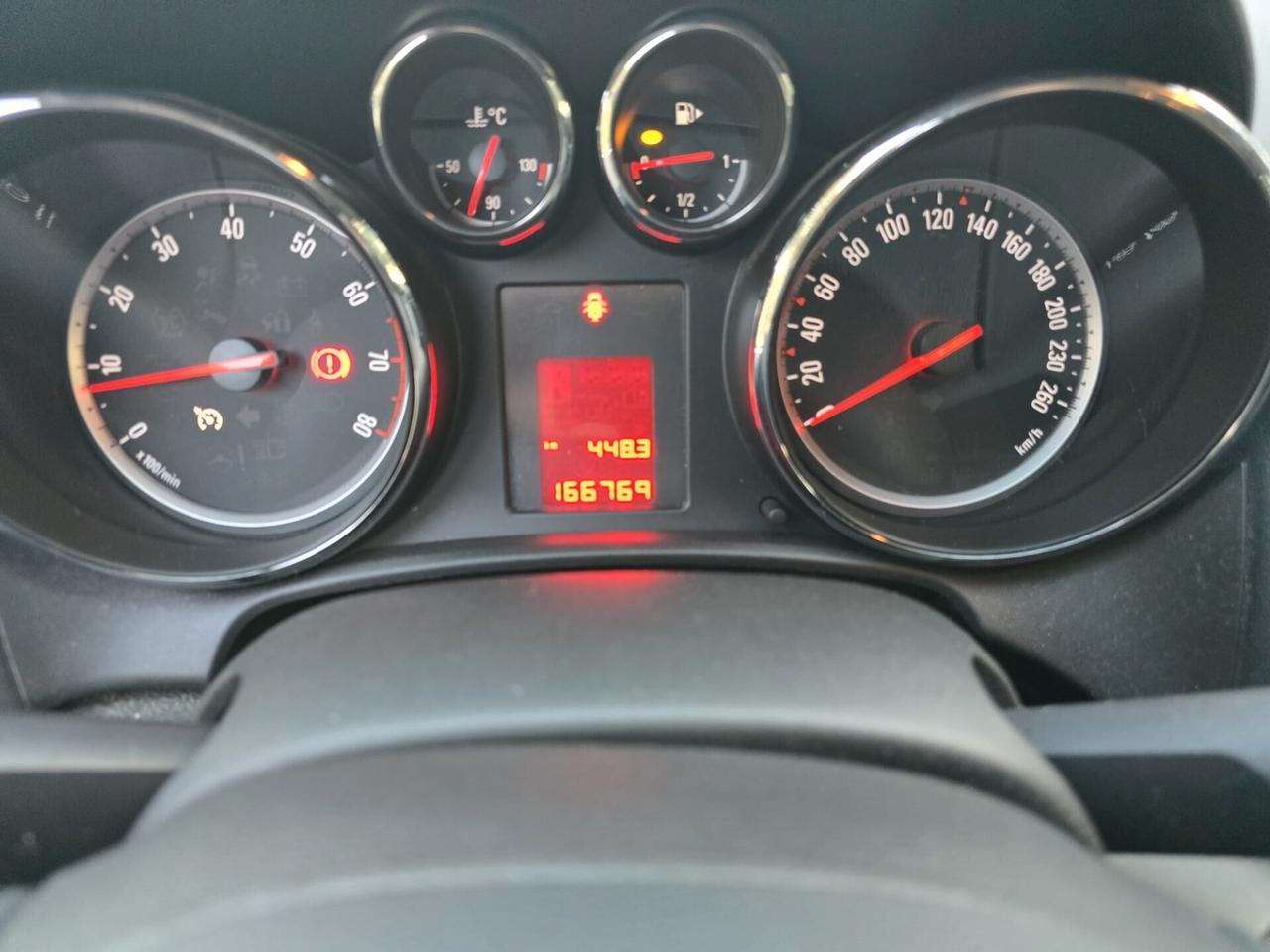 Opel Astra 1.4 BENZINA OK PER NEOPATENTATI ANNO 2013