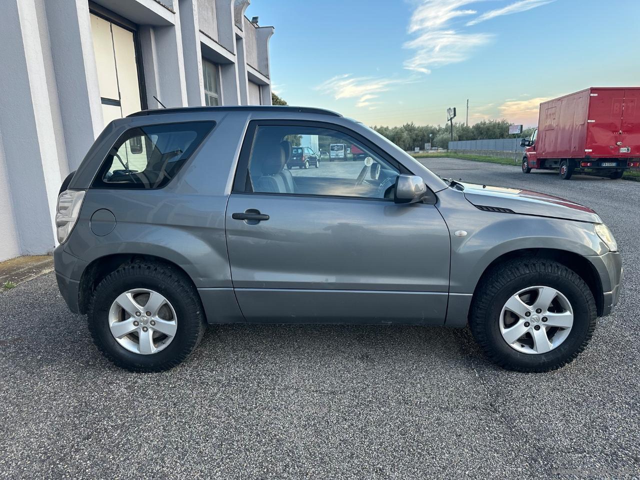 SUZUKI Grand Vitara 1.6 16V 3p. GPL 4X4