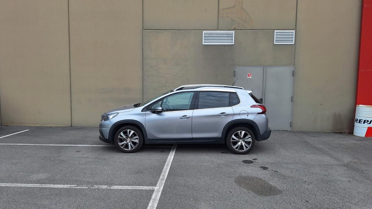 Peugeot 2008 Allure euro 6d retrocamera cerchi 17