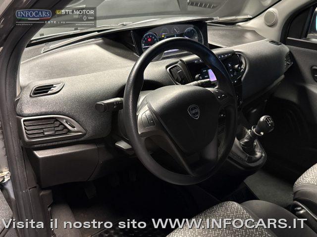 LANCIA Ypsilon 1.0 Hybrid 70 cv Silver Plus - Neopatentati - PROM
