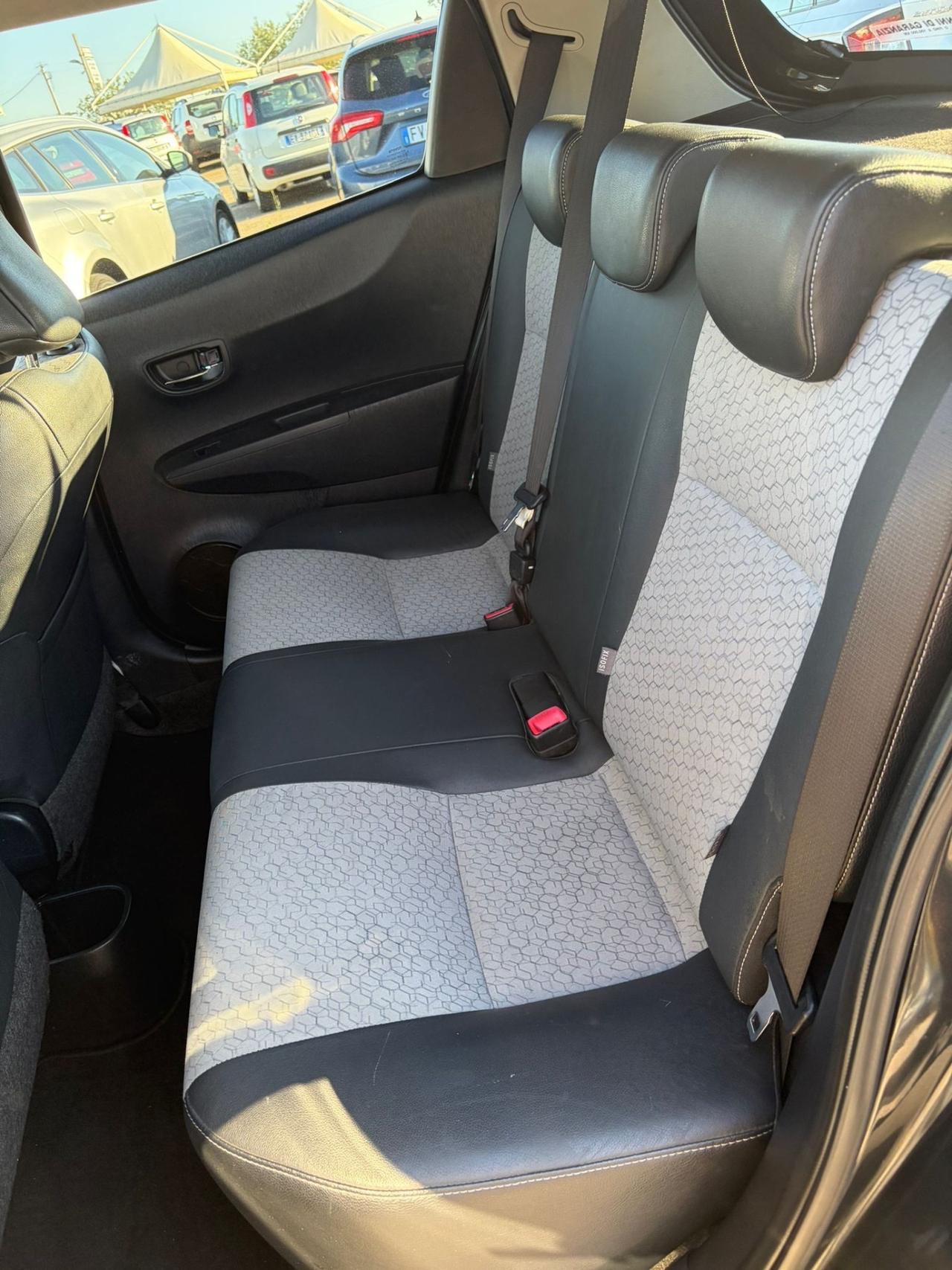 Toyota Yaris 1.4 D-4D 5 porte Lounge M-MT