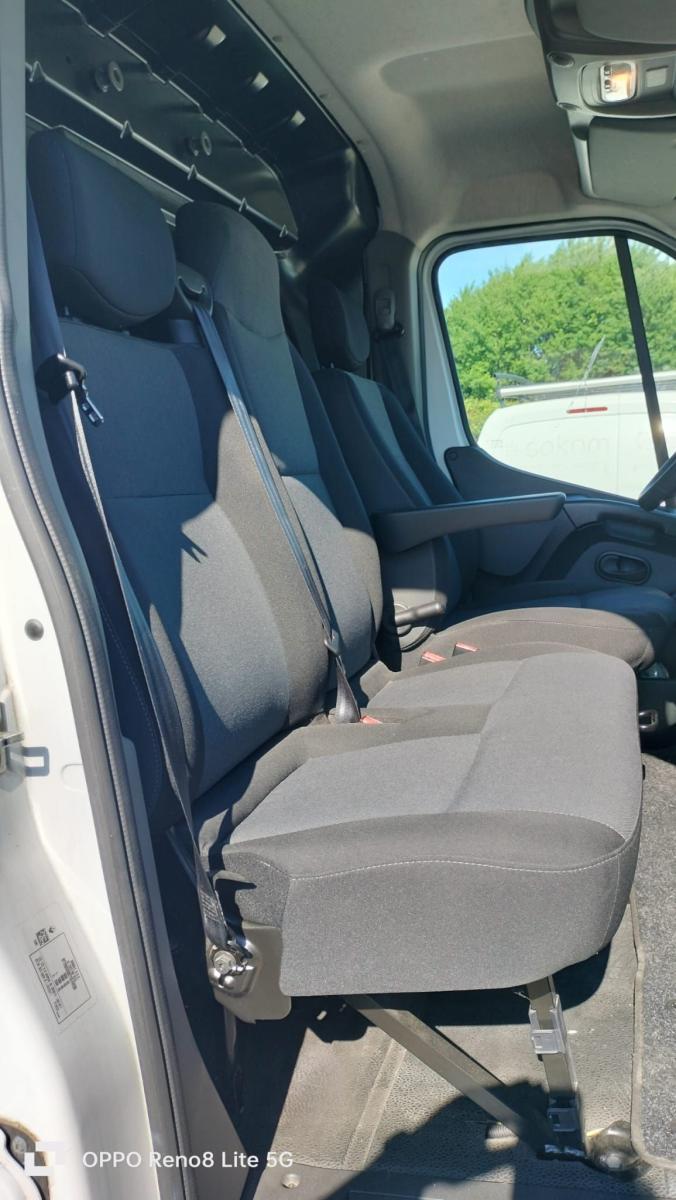RENAULT master T35 2.3 L4H3 IVA COMPRESA