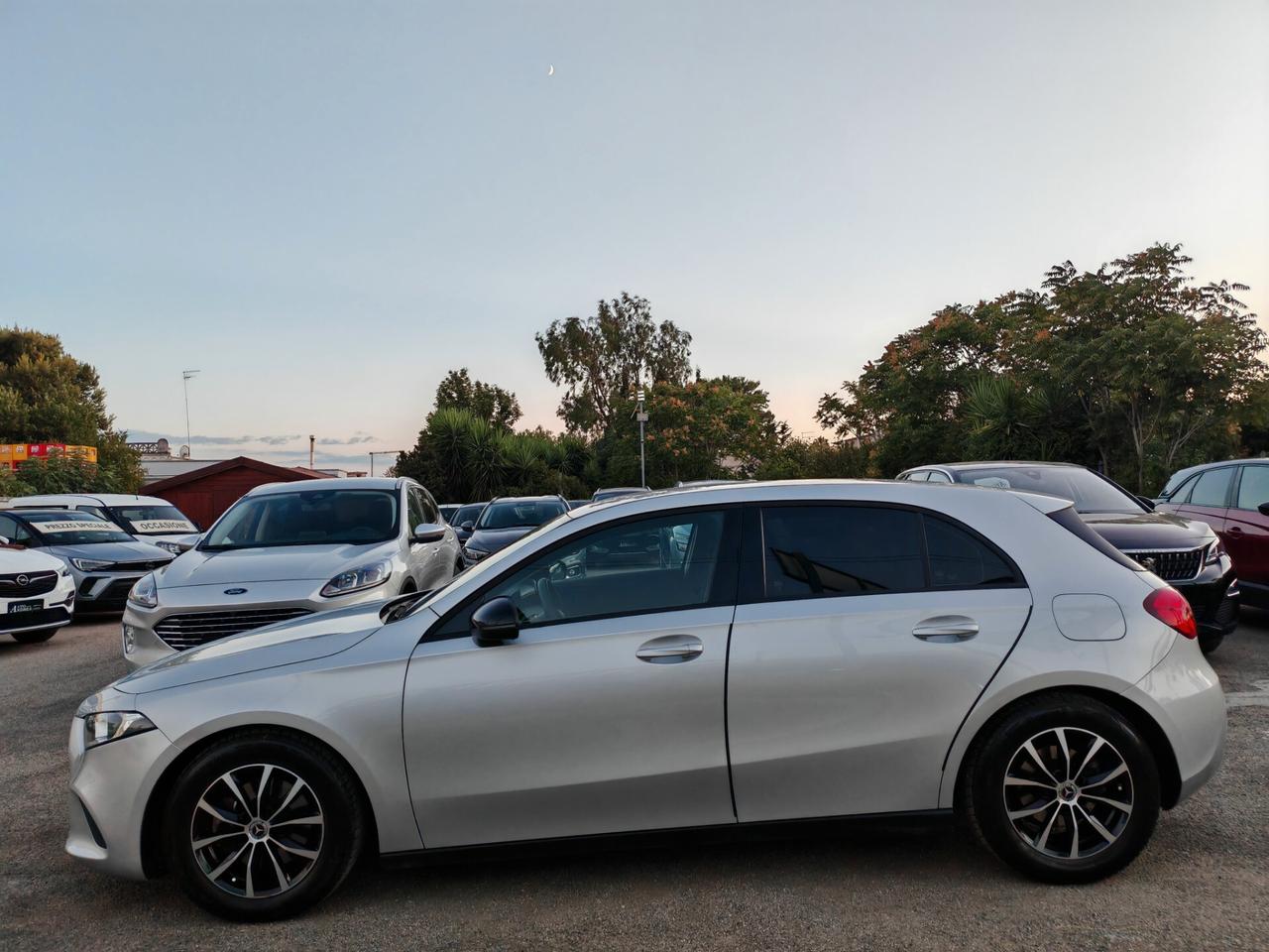 Mercedes-benz A 180d 2.0 Navig cam 2021