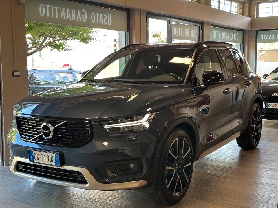 XC40 T5 1.5 R-design Hybrid Full Optional