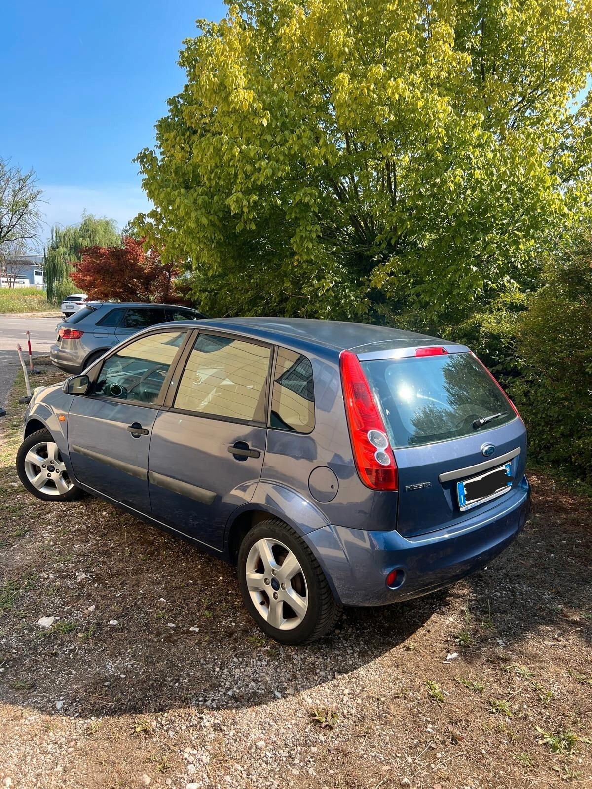 Ford Fiesta 1.2 16V 5p. Ghia