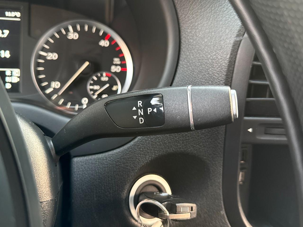 Mercedes Vito 2.2 114 CDI PC-SL Tourer 8 POSTI