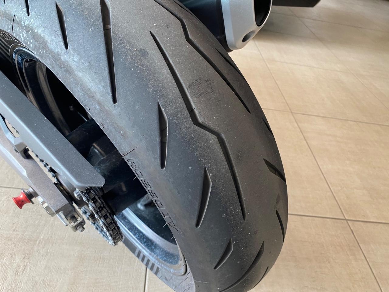 DUCATI MONSTER 821 ABS