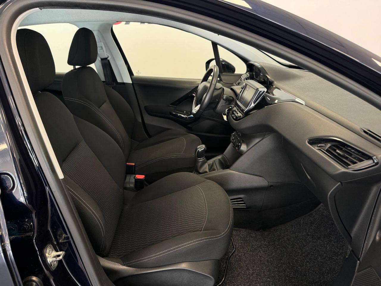 Peugeot 208 PureTech 82 5 porte Active 40.000 KM NEOPATENTATI