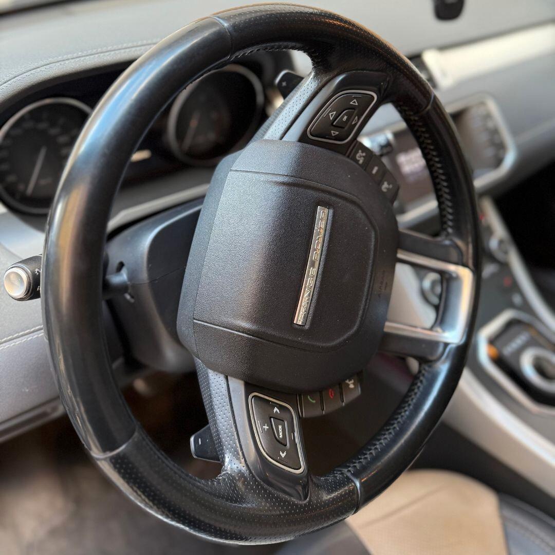 Range Rover Evoque 2.2 TD4 5p. Pure