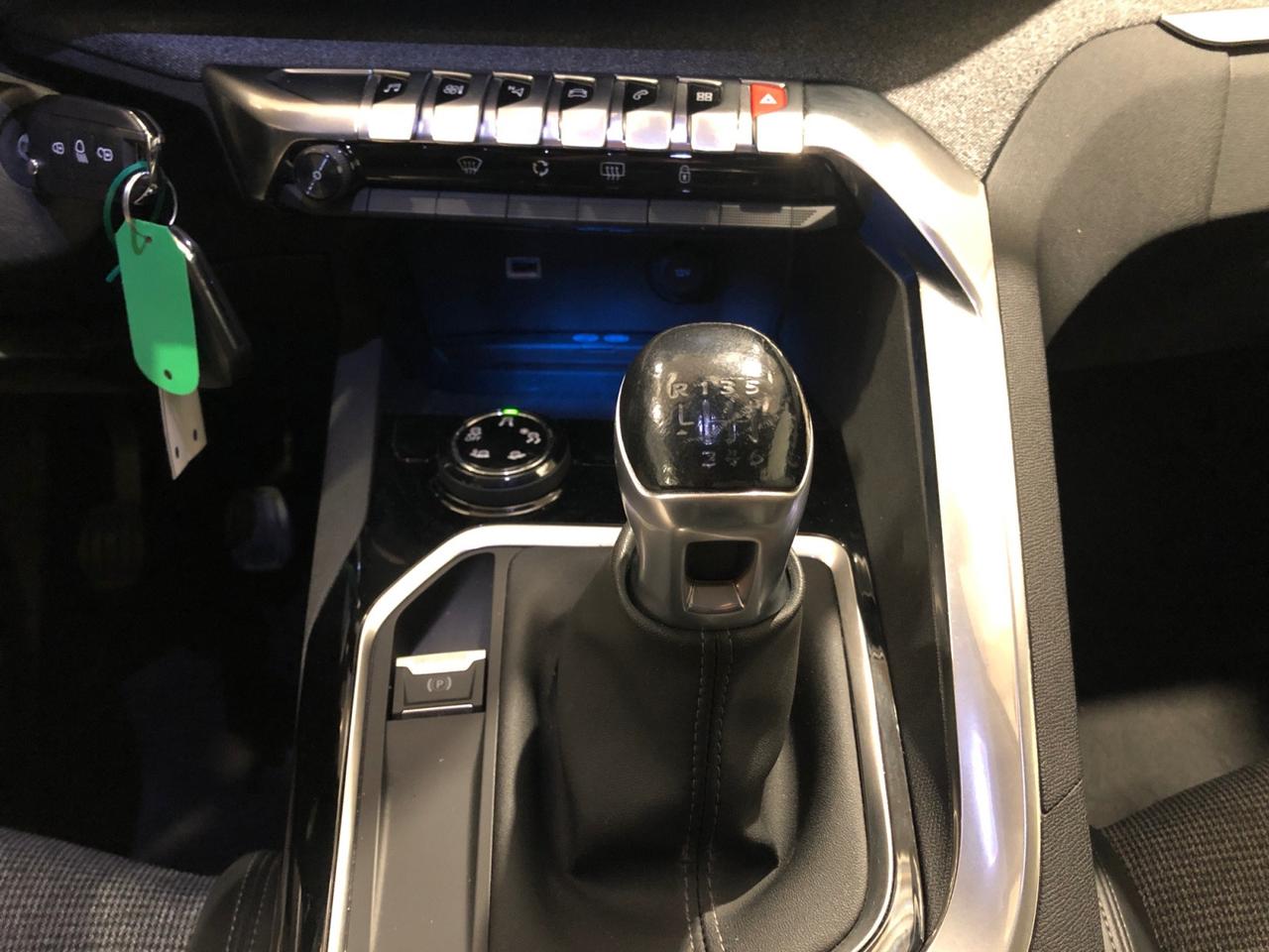 PEUGEOT 3008 1.2 puretech t Allure s&s 130cv my18