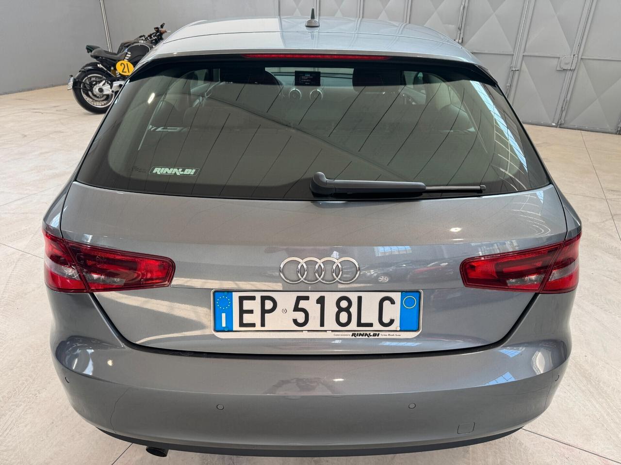 Audi A3 3P 1.6 TDI 105 CV YOUNG
