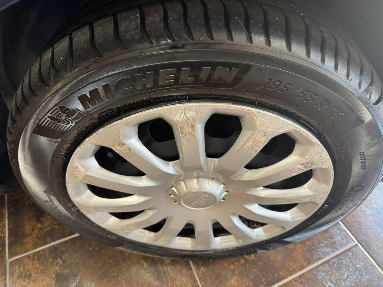 Ford Fiesta 1.4 3 porte Bz.- GPL