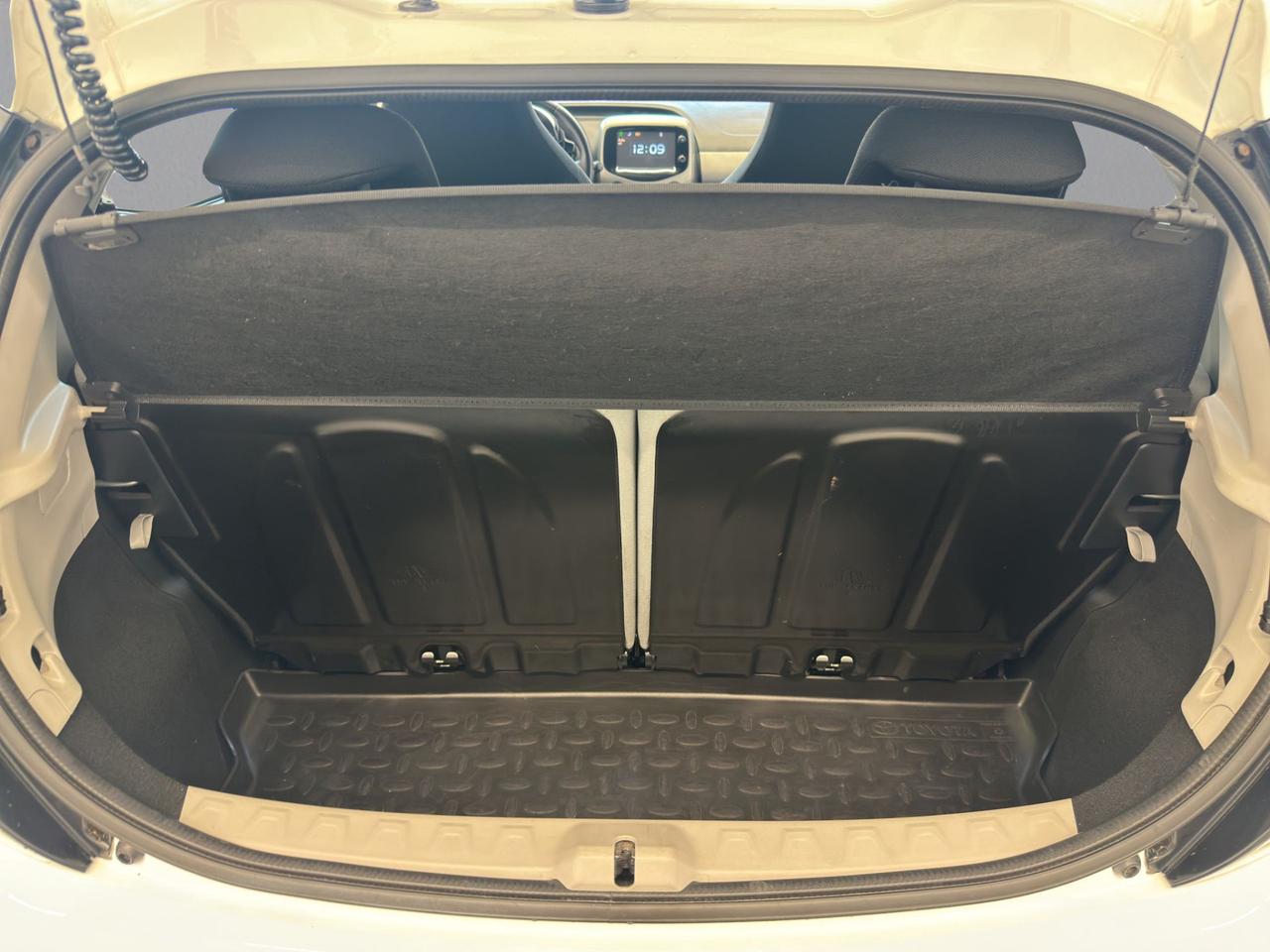 Toyota Aygo 5p 1.0 x-play my15