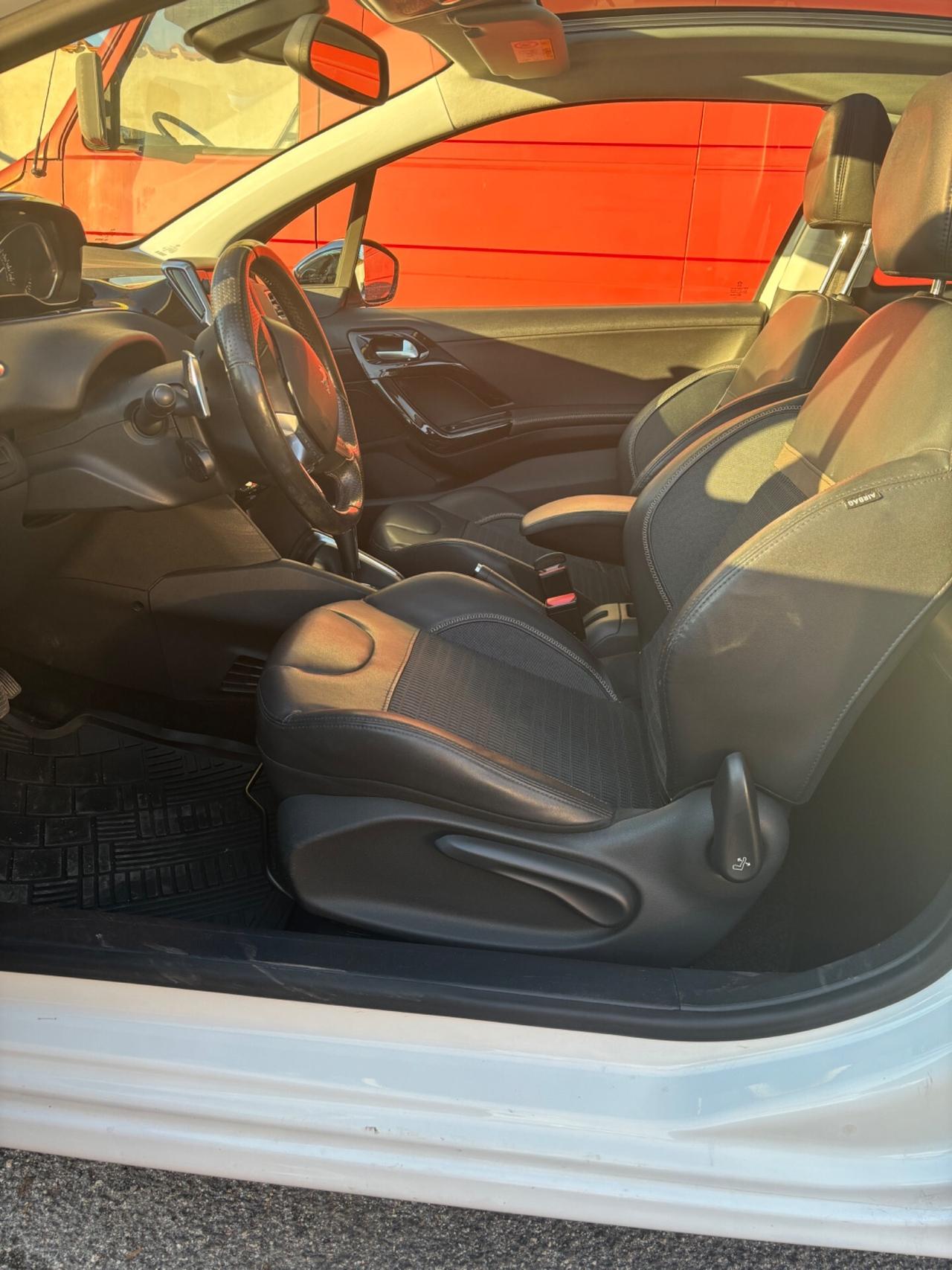 Peugeot 208 BlueHDi 2014