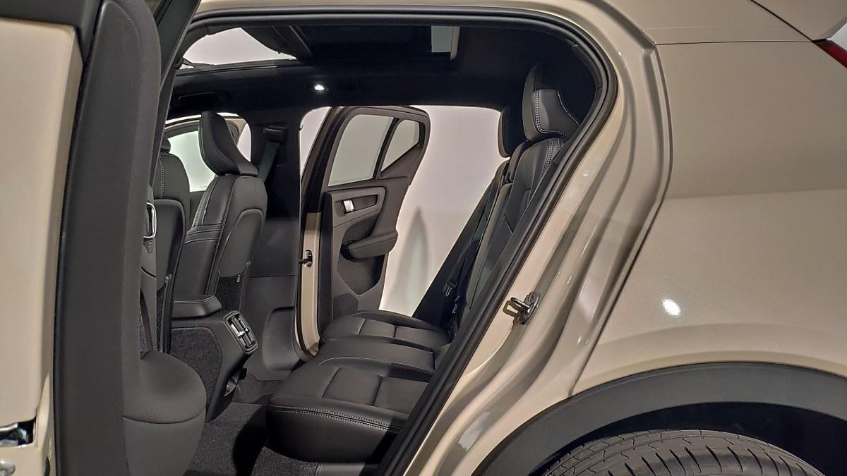 VOLVO Xc40 B3 Mild Hybrid Automatico Ultra Dark