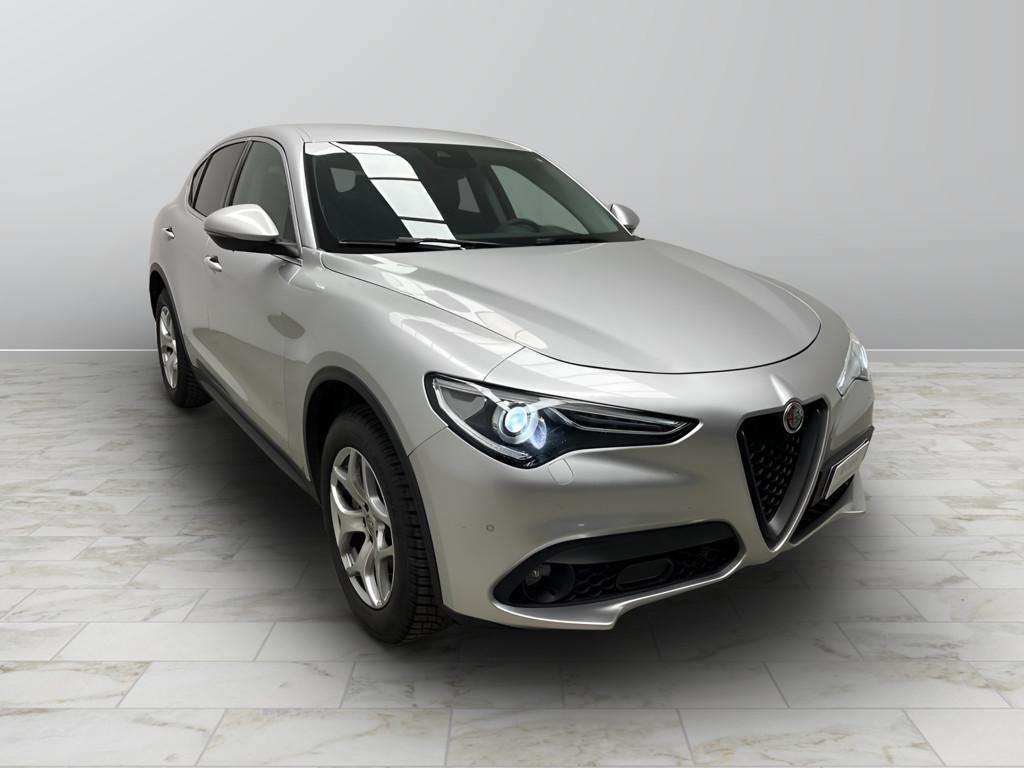 ALFA ROMEO Stelvio 2017 - Stelvio 2.2 t Executive Q4 210cv auto my19