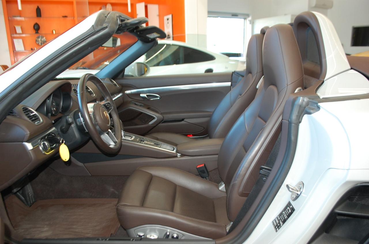 Porsche Boxster 718 2.0 300CV pdk Spyder Pelle Navi Led USB Lega