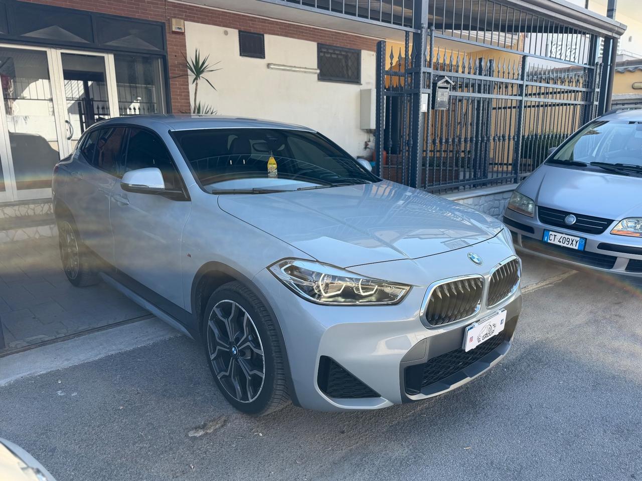 Bmw X2 sDrive18d Goldplay Edition
