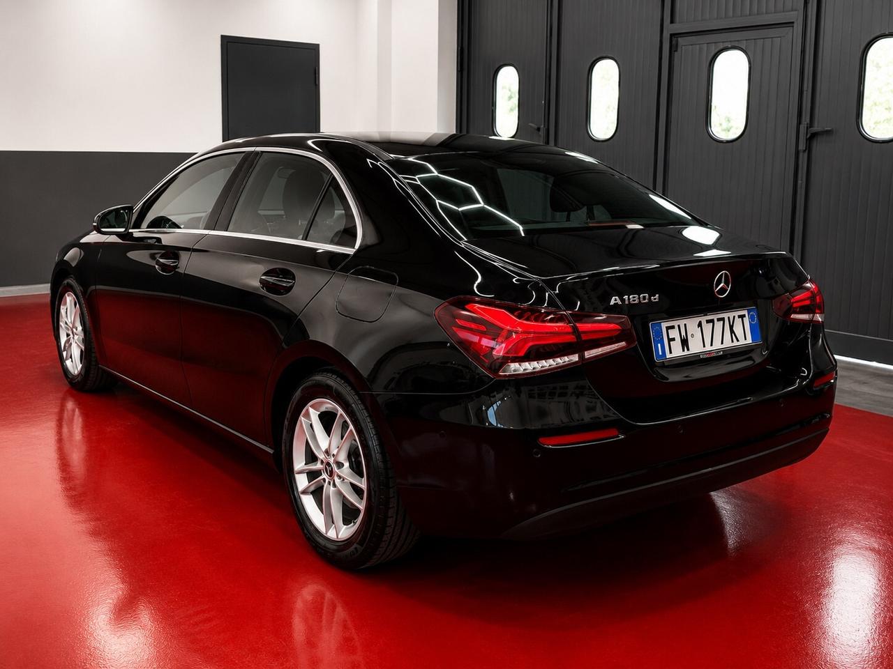 Mercedes-benz A 180 d Limousine Automatic sport