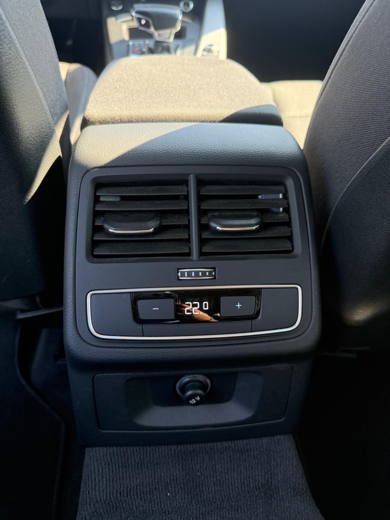 Audi A4 Avant 35 TDI/163 CV - MATRIX - COCKPIT