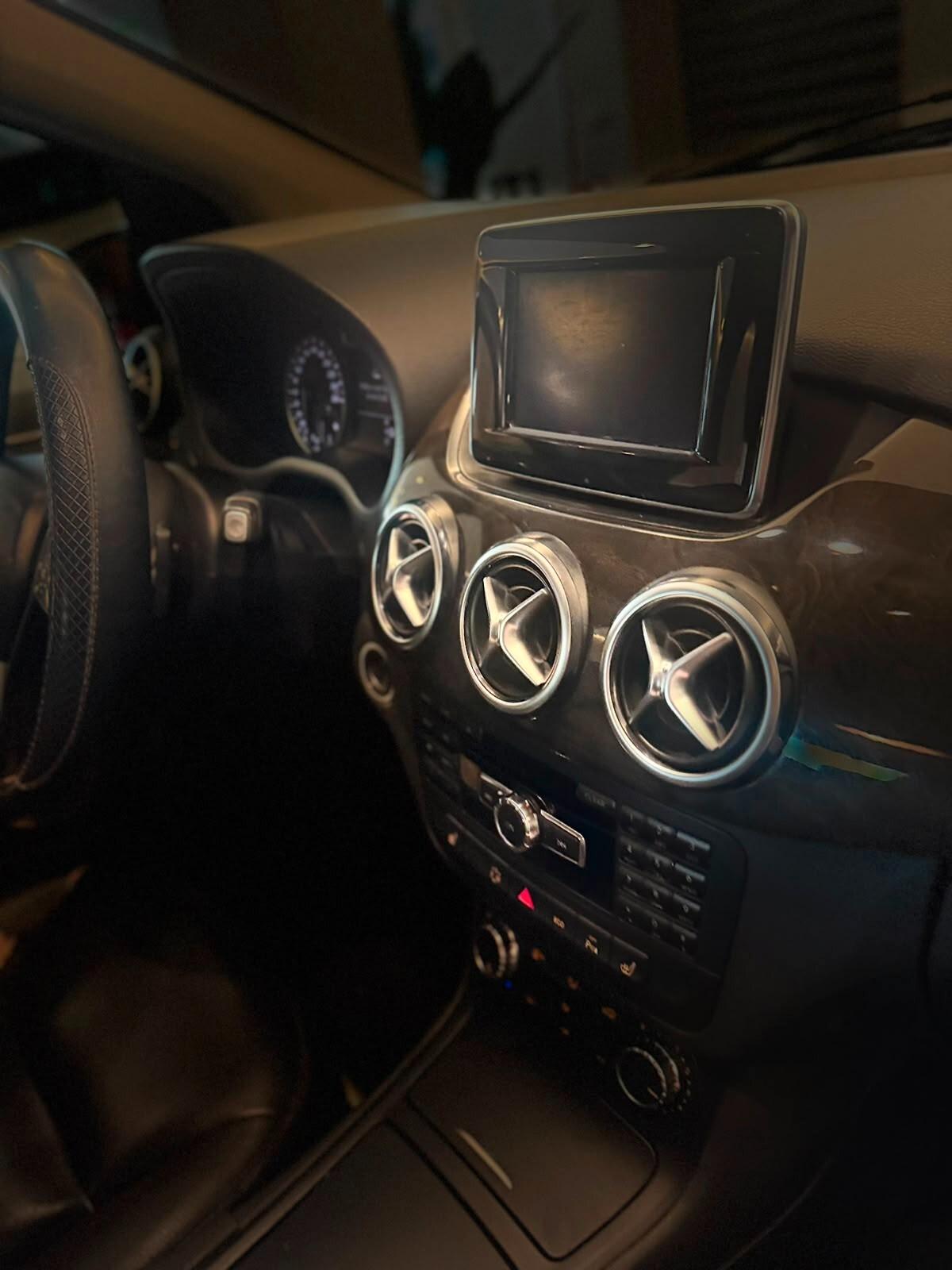 MERCEDES CLASSE B180 PREMIUM 80KW AUTOMATICA
