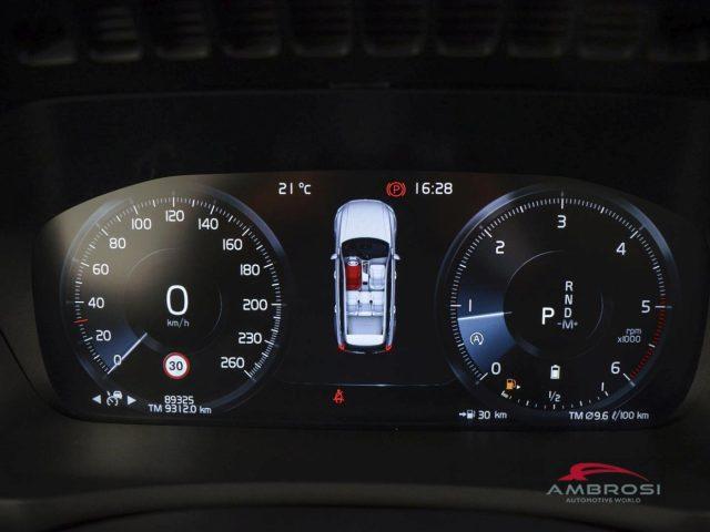 VOLVO XC90 B5 (d) AWD Geartronic Momentum Pro