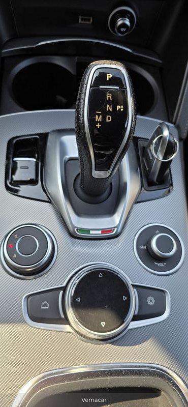Alfa Romeo Stelvio 2.2 TDS 210CV Veloce AT8 Q4 con blocco differenziale