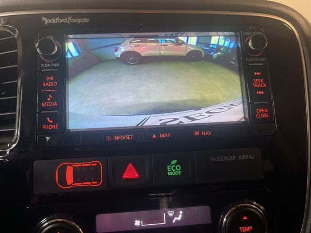 MITSUBISHI Outlander 2.2 DI-D 4WD Instyle Plus SDA 7 posti