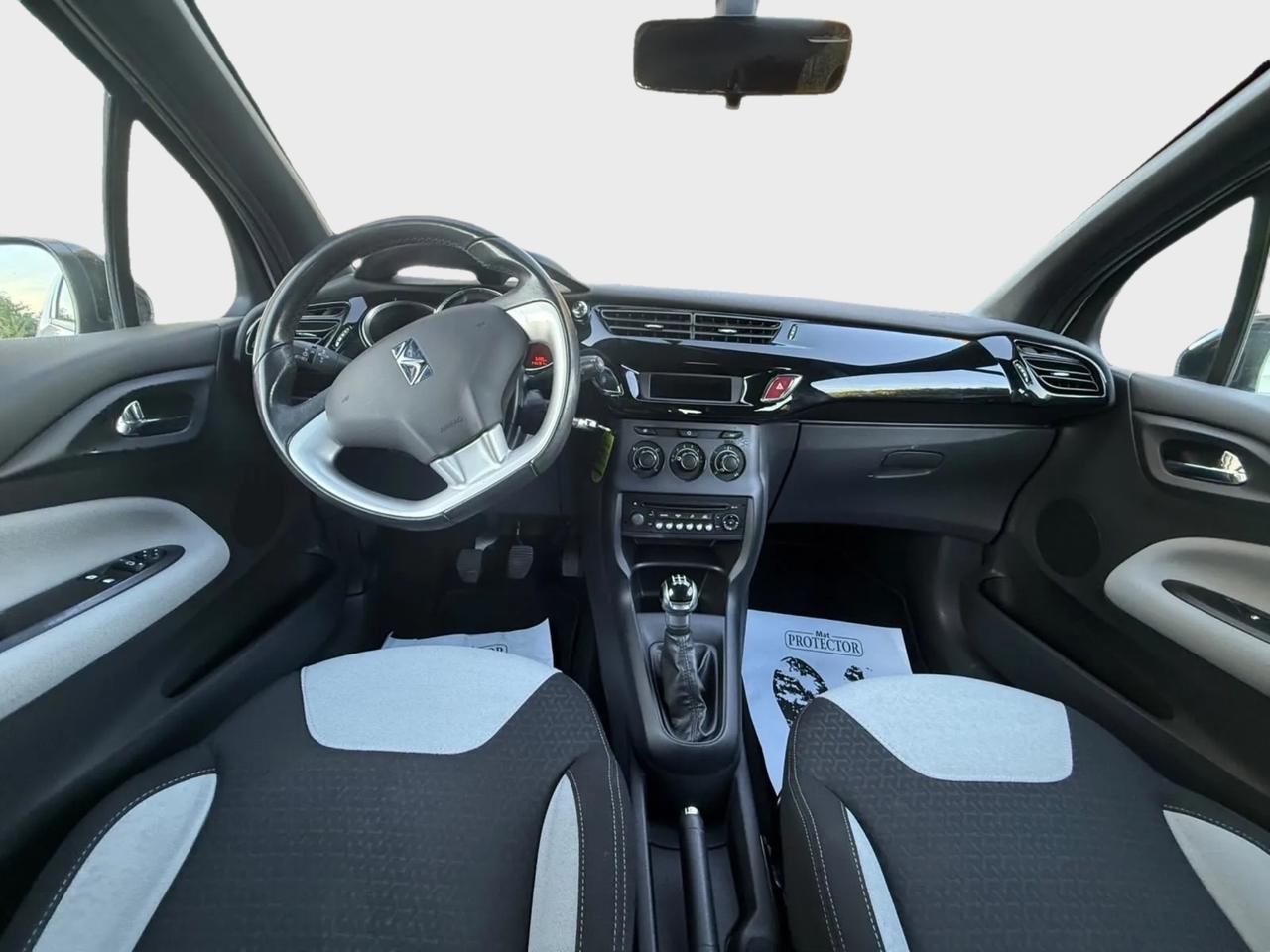 Citroen DS3 Just black 1.4 hdi 2016 ottimo stato