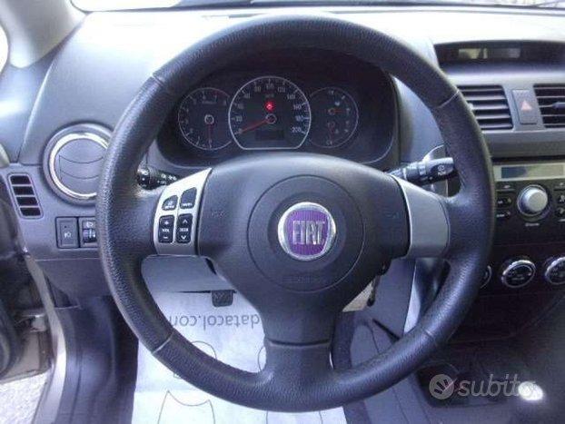 FIAT Sedici 1.6 16v Emotion 4x4 107cv-99.000 km
